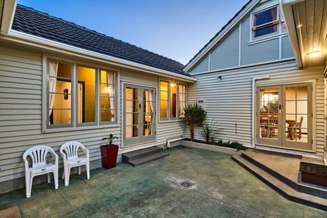 Photo of property in 135 Seaview Road, Paraparaumu Beach, Paraparaumu, 5032