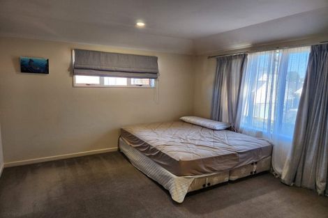 Photo of property in 135 Memorial Avenue, Burnside, Christchurch, 8053