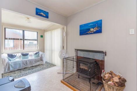 Photo of property in 70 Rua Avenue, Waitarere Beach, Levin, 5510