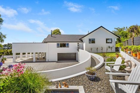 Photo of property in 7a Caledonia Place, Highlands Park, New Plymouth, 4312