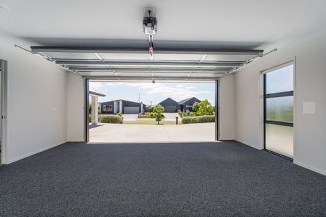 Photo of property in 6 Awatea Drive, Whitianga, 3510