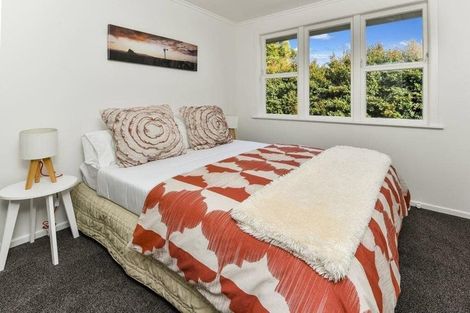 Photo of property in 2/14 Selwyn Crescent, Forrest Hill, Auckland, 0620
