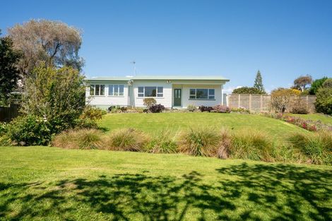 Photo of property in 68 Ocean Road, Paraparaumu Beach, Paraparaumu, 5032