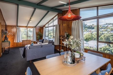 Photo of property in 117 Newlands Road, Newlands, Wellington, 6037