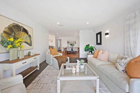 Photo of property in 5 Vintage Drive, Henderson, Auckland, 0612