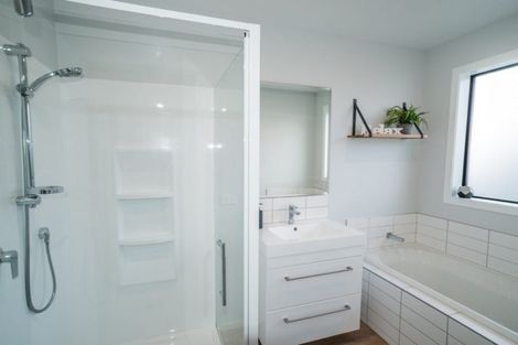 Photo of property in 24 Pines Road, Alexandra, 9320