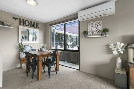 Photo of property in 1/26 Kamara Road, Glen Eden, Auckland, 0602