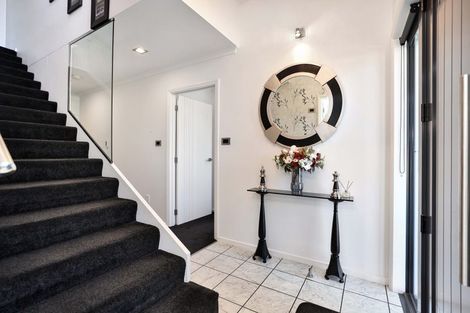 Photo of property in 2 Ludlow Drive, Huntingdon, Ashburton, 7774