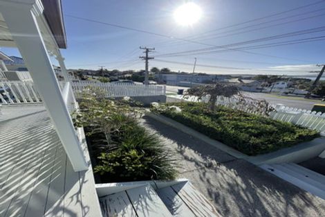 Photo of property in 12 Richmond Avenue, Northcote Point, Auckland, 0627