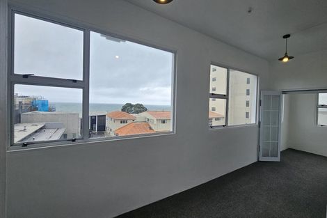 Photo of property in Devonport Apartments, 38/127 Saint Aubyn Street, New Plymouth, 4310