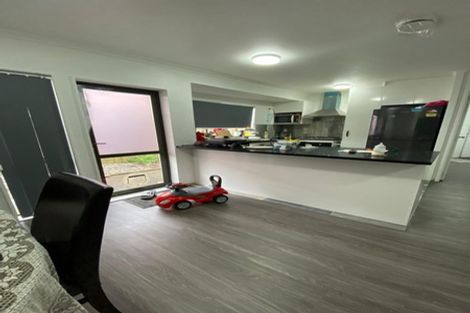 Photo of property in 11 Portrush Lane, Takanini, 2112