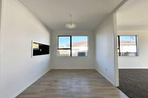 Photo of property in 18 Karepo Crescent, Ranui, Auckland, 0612