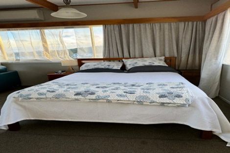 Photo of property in 8 Lilac Lane, Maungaraki, Lower Hutt, 5010