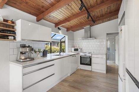 Photo of property in 99 Captain Scott Road, Glen Eden, Auckland, 0602