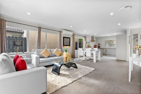 Photo of property in 4 Ritchie Crescent, Takanini, 2112