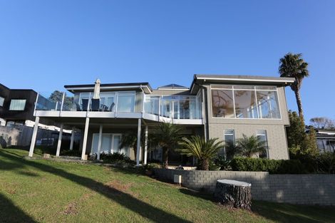 Photo of property in 77 Cliff Road, Torbay, Auckland, 0630