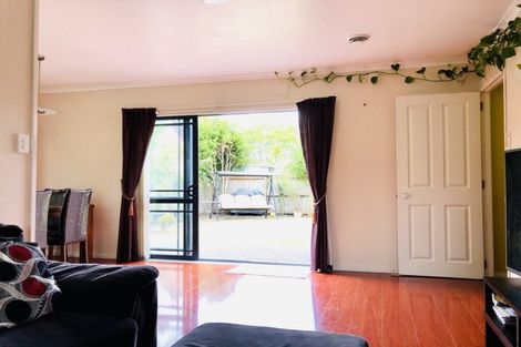 Photo of property in 9 Westvale Avenue, Ranui, Auckland, 0612