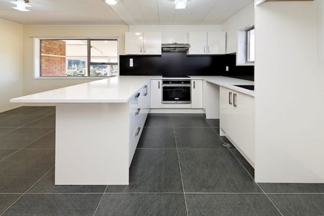 Photo of property in 307 Triangle Road, Massey, Auckland, 0614