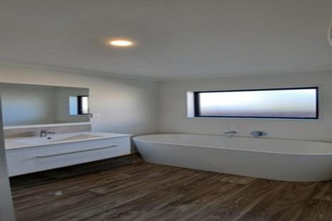 Photo of property in 7 Egmont Street, Hawera, 4610