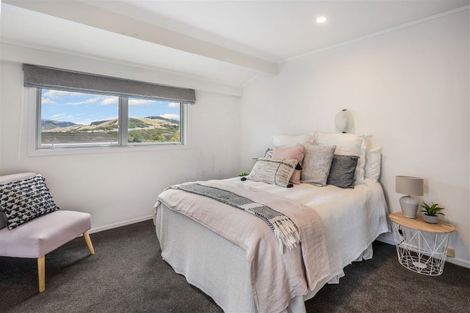 Photo of property in 27 Caesars Place, Churton Park, Wellington, 6037