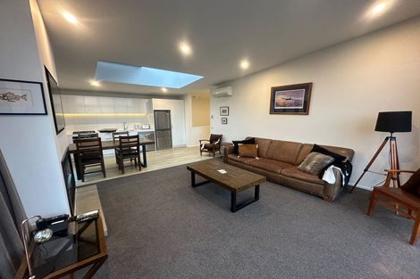 Photo of property in 12 Highlands Close, Queenstown, 9300