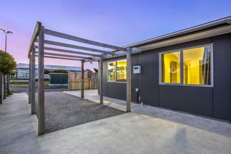 Photo of property in 12 Whitehouse Road, Titahi Bay, Porirua, 5022