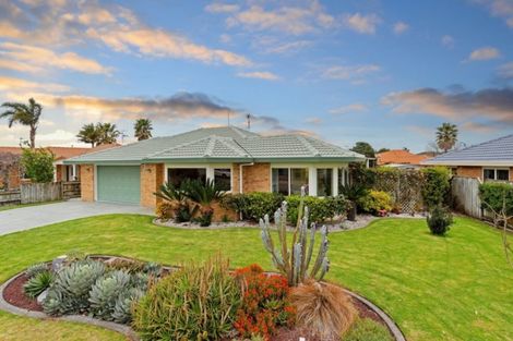 Photo of property in 82 Santa Monica Drive, Papamoa Beach, Papamoa, 3118