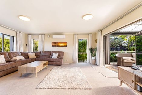 Photo of property in 10 Coromandel Crescent, Mairangi Bay, Auckland, 0630