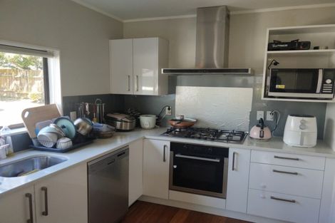 Photo of property in 6a Lilian Place, Farm Cove, Auckland, 2012