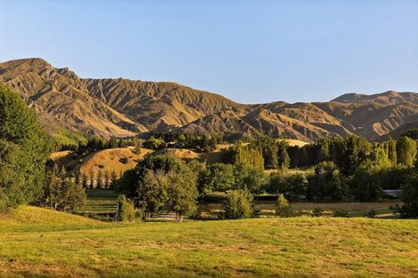 Photo of property in 28 Hogans Gully Road, Arrowtown, 9371