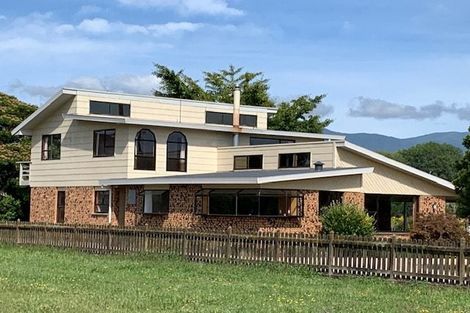 Photo of property in 366 Abel Tasman Drive, Motupipi, Takaka, 7183