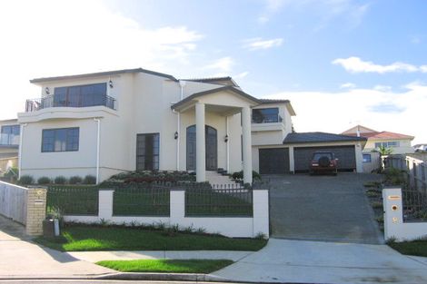 Photo of property in 9 Sesame Grove, Goodwood Heights, Auckland, 2105