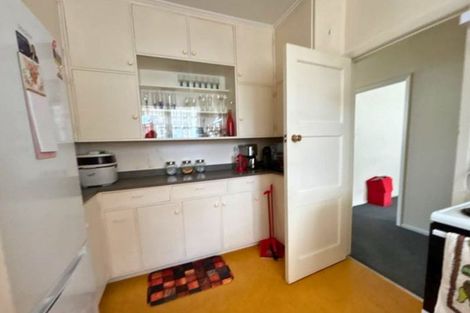 Photo of property in 351 Oxford Street, Levin, 5510