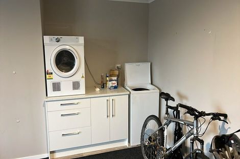 Photo of property in 1/144 Forest Lake Road, Forest Lake, Hamilton, 3200