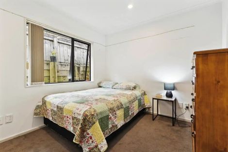 Photo of property in 18a Christmas Road, Manurewa, Auckland, 2102