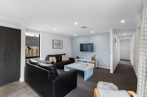 Photo of property in 24 Huxley Place, Lake Hayes, Queenstown, 9304