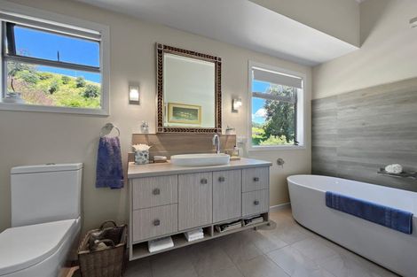 Photo of property in 8 Ohiwa Cove Rise, Waiotahe, Opotiki, 3198