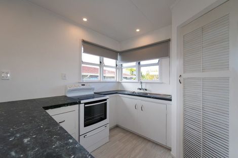 Photo of property in 17 Folkestone Drive, Flaxmere, Hastings, 4120