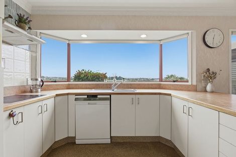 Photo of property in 77 Poike Road, Hairini, Tauranga, 3112