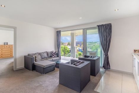 Photo of property in 18 Olliver Grove, Waikanae Beach, Waikanae, 5036