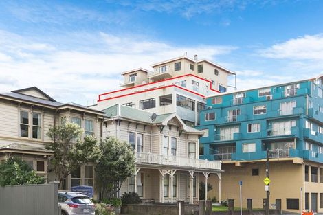 Photo of property in Endeavour Apartments, 6/125 Thorndon Quay, Pipitea, Wellington, 6011