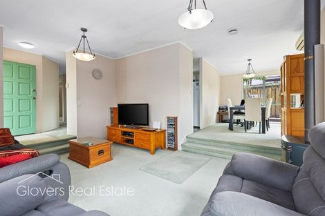 Photo of property in 14 Stockton Place, Glendene, Auckland, 0602