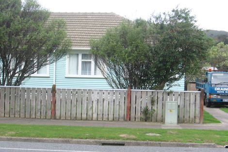 Photo of property in 218 Cambridge Terrace, Naenae, Lower Hutt, 5011