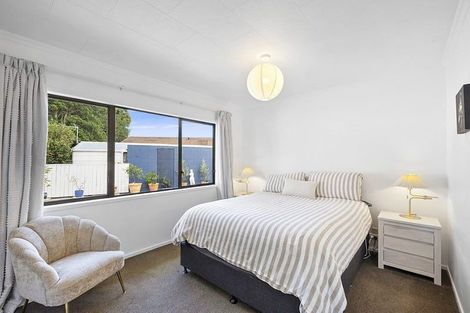 Photo of property in 17 Kipling Drive, Whalers Gate, New Plymouth, 4310