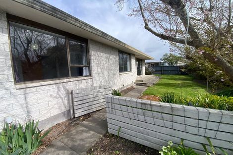 Photo of property in 1/11 Manor Place, Bryndwr, Christchurch, 8053