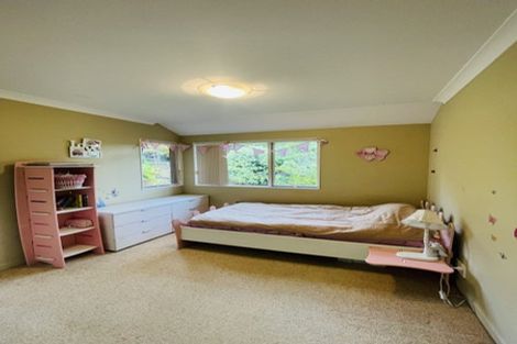 Photo of property in 10 Bonnard Place, West Harbour, Auckland, 0618