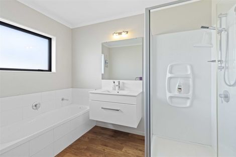 Photo of property in 33 Searle Drive, Patumahoe, Pukekohe, 2679