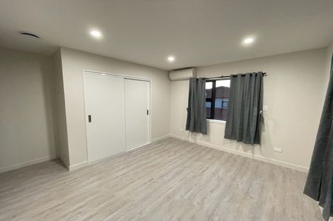 Photo of property in 128b Hutchinsons Road, Bucklands Beach, Auckland, 2014