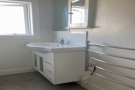 Photo of property in 5/56 Tanera Crescent, Brooklyn, Wellington, 6021