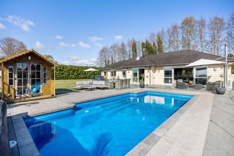 Photo of property in 47 Chamberlain Road, Bombay, 2675